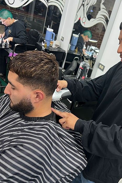 Student in Barber School doing Barber Training in CSA Academy Illinois