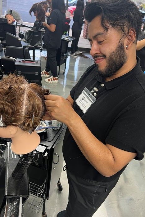 Student in Barber School doing Barber Training in CSA Academy Illinois