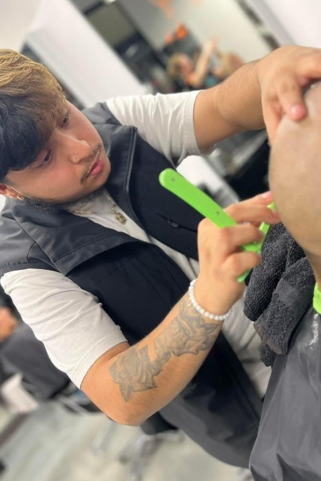 Student in Barber School doing Barber Training in CSA Academy Illinois